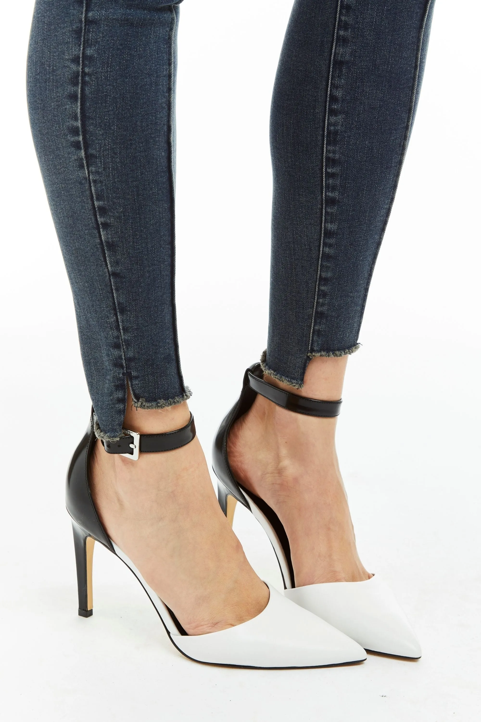 Nina - Step Hem Slit Crop Skinny